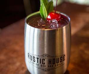 cocktail at Rustic House